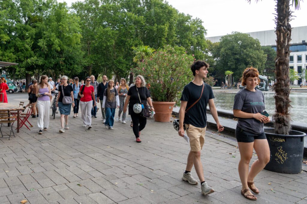 Der zweite Wiener Climate Walk fand vergangene Woche statt! Kerstin Krellenberg und Yvonne Franz waren mit interessierten Teilnehmer*innen unterwegs durch Wien.